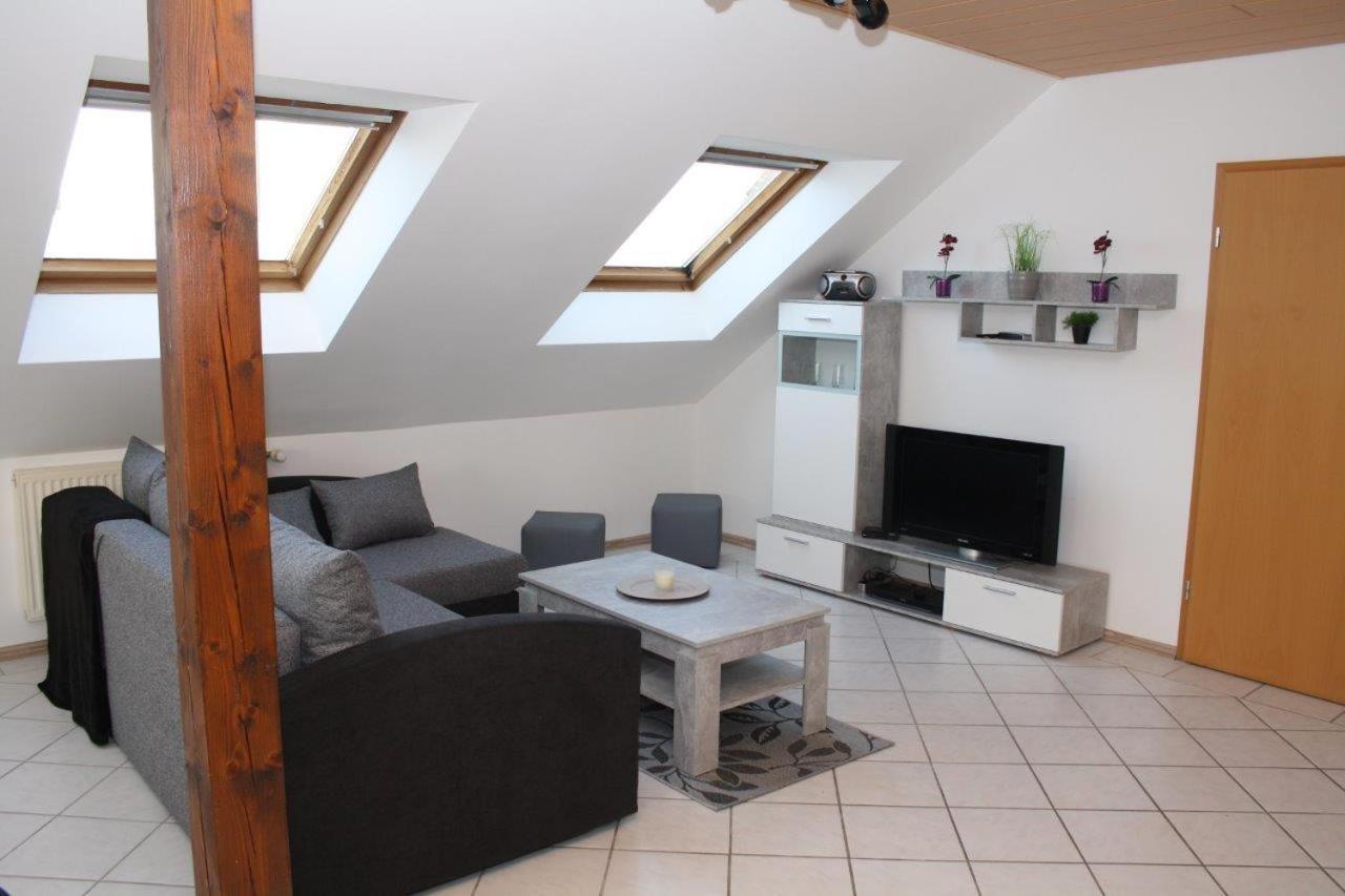 Ommersheim Ferienwohnung Kempf Mandelbachtal מראה חיצוני תמונה